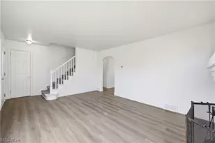 227 E Wilson St, Struthers, OH 44471 - Photo 5