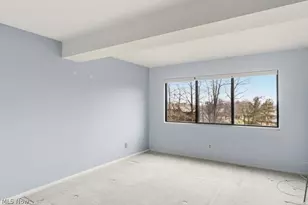 160 Fox Hollow Dr, Mayfield Heights, OH 44124 - Photo 27