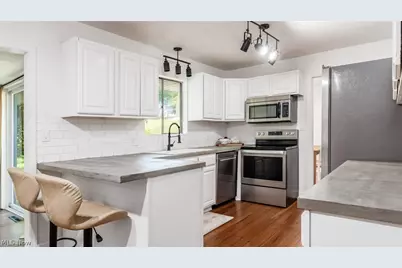 270 E Highland Drive, Zanesville, OH 43701 - Photo 11