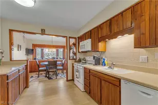 563 N Carpenter Rd, Brunswick, OH 44212 - Photo 11