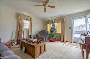 408 4th St NE, New Philadelphia, OH 44663 - Photo 5