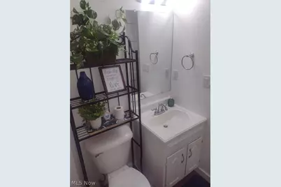 279 E Baird Avenue, Barberton, OH 44203 - Photo 11