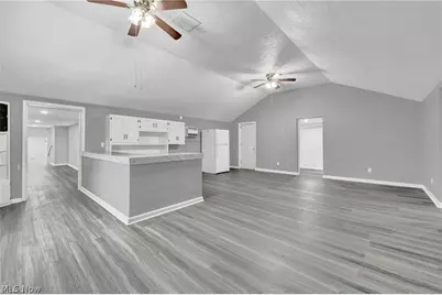 1417 Harrisburg Road NE, Canton, OH 44705 - Photo 9