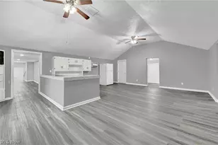 1417 Harrisburg Rd NE, Canton, OH 44705 - Photo 9