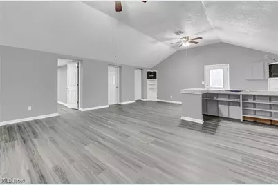 1417 Harrisburg Road NE, Canton, OH 44705 - Photo 13