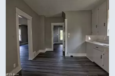 1417 Harrisburg Road NE, Canton, OH 44705 - Photo 17