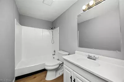 553 Delaware Avenue, Elyria, OH 44035 - Photo 11