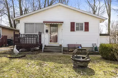 553 Delaware Avenue, Elyria, OH 44035 - Photo 1