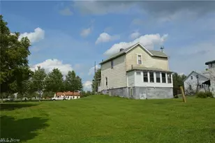 667 Hyatt Ave, Campbell, OH 44405 - Photo 15