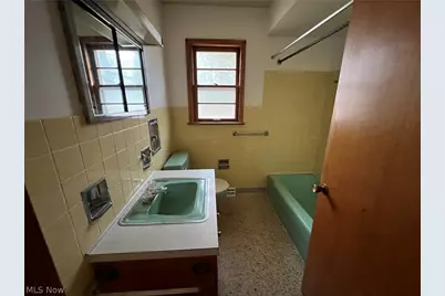 462 Moody Street, Akron, OH 44305 - Photo 11