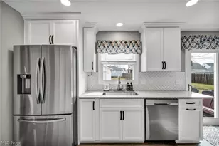 29136 Norman Ave, Wickliffe, OH 44092 - Photo 7