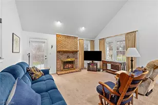 1660 Chapman Way, Grandview Heights, OH 44147 - Photo 11