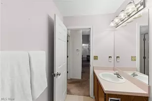 1660 Chapman Way, Grandview Heights, OH 44147 - Photo 21