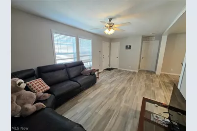 444 Westwoods, Amherst, OH 44001 - Photo 3