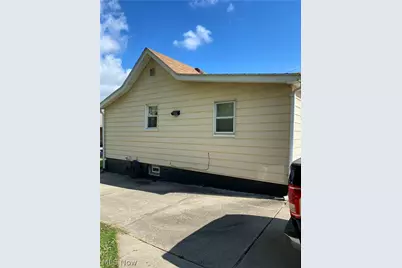 665 Devitt Avenue, Campbell, OH 44405 - Photo 5