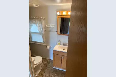 665 Devitt Avenue, Campbell, OH 44405 - Photo 9