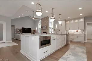 11565 Robin Wood Ln, Chagrin Falls, OH 44023 - Photo 9