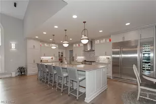 11565 Robin Wood Ln, Chagrin Falls, OH 44023 - Photo 7