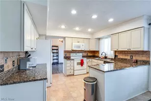 5880 Deepwood Trail, Solon, OH 44139 - Photo 13