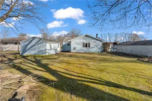 3185 Sunnybrooke Dr, Youngstown, OH 44511 - Photo 7