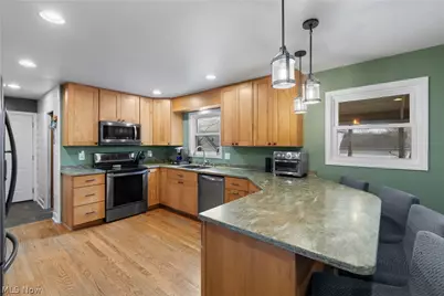 417 Forest Lane, Wadsworth, OH 44281 - Photo 9