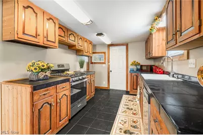 368 Jarvis Road, Akron, OH 44319 - Photo 13