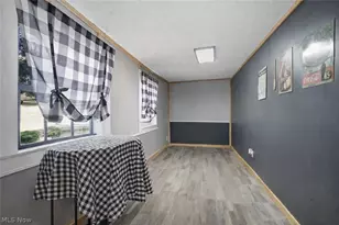 1237 McIntosh Ave, Akron, OH 44314 - Photo 23