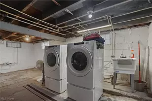 1237 McIntosh Ave, Akron, OH 44314 - Photo 33