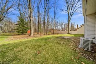 6977 Grace Dr, Olmsted Twp, OH 44138 - Photo 35