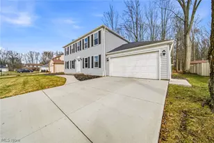 6977 Grace Dr, Olmsted Twp, OH 44138 - Photo 3