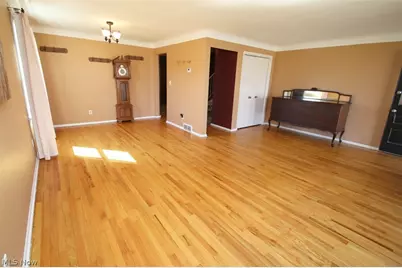 940 Talmadge Avenue, Wickliffe, OH 44092 - Photo 7
