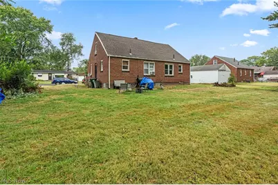 442 Fenton Avenue NE, Canton, OH 44704 - Photo 13