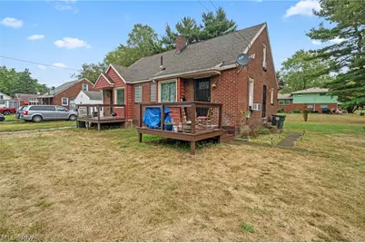 442 Fenton Avenue NE, Canton, OH 44704 - Photo 5