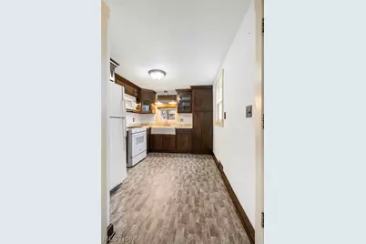 442 Fenton Avenue NE, Canton, OH 44704 - Photo 9
