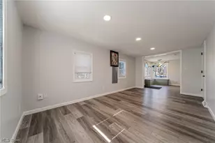 2745 Rockefeller Rd, Willoughby Hills, OH 44092 - Photo 9