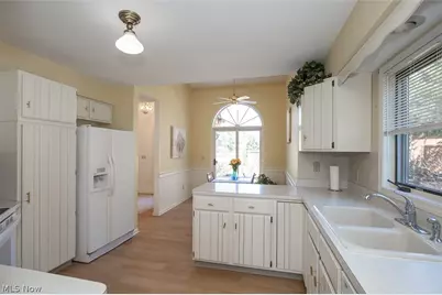 920 Hemlock Lane, Sagamore Hills, OH 44067 - Photo 7