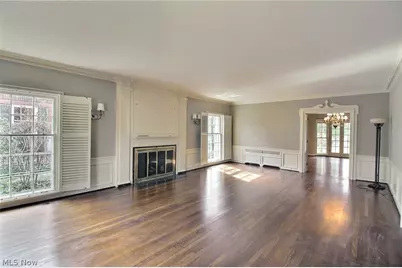 2710 Chesterton Road, Huber Heights, OH 44122 - Photo 3