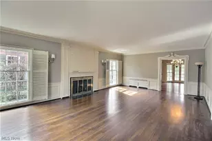 2710 Chesterton Rd, Huber Heights, OH 44122 - Photo 3