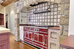 2710 Chesterton Rd, Huber Heights, OH 44122 - Photo 5