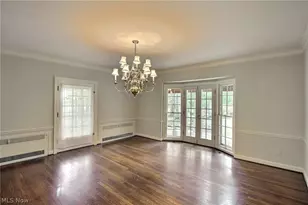 2710 Chesterton Rd, Huber Heights, OH 44122 - Photo 9