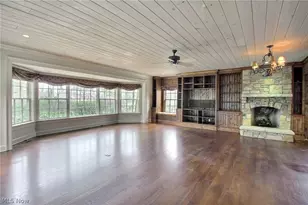 2710 Chesterton Rd, Huber Heights, OH 44122 - Photo 9
