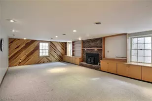 2710 Chesterton Rd, Huber Heights, OH 44122 - Photo 15