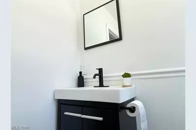 250 Center Road, Bedford, OH 44146 - Photo 25