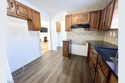 250 Center Road, Bedford, OH 44146 - Photo 11