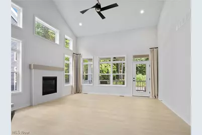 143 Town Centre Drive, Grandview Heights, OH 44147 - Photo 15