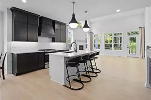 143 Town Centre Dr, Grandview Heights, OH 44147 - Photo 9