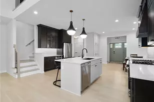 143 Town Centre Dr, Grandview Heights, OH 44147 - Photo 7