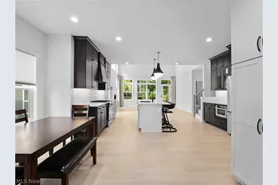 143 Town Centre Drive, Grandview Heights, OH 44147 - Photo 5