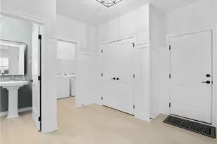 143 Town Centre Dr, Grandview Heights, OH 44147 - Photo 11