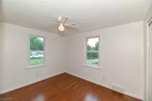 266 Hazelwood Ave, Barberton, OH 44203 - Photo 17